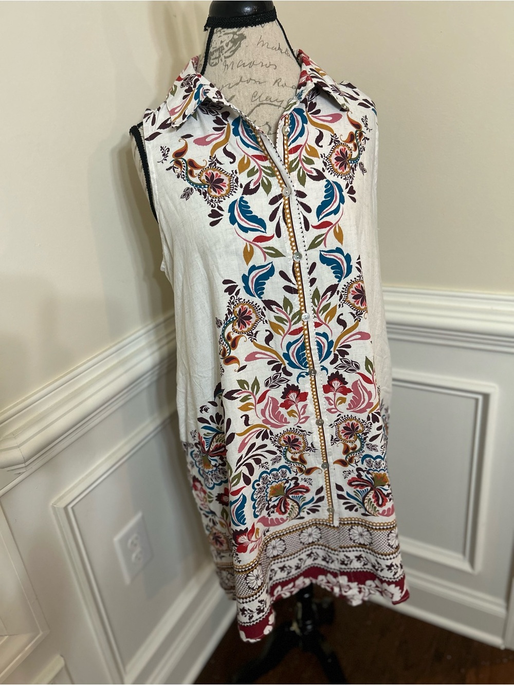 fig and flower Beige Floral Embroidered Sleeveless Midi Dress